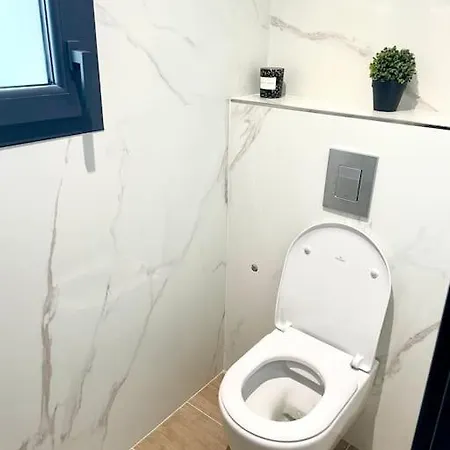 Contemporaine Avec Piscine Willa