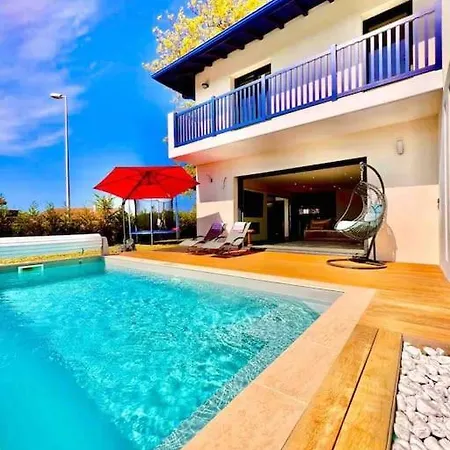 Contemporaine Avec Piscine * Bidart