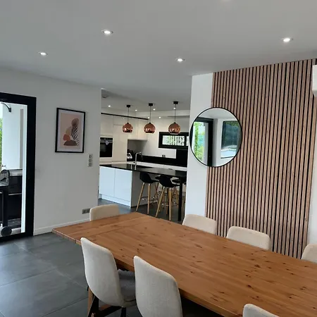Contemporaine Avec Piscine Villa *